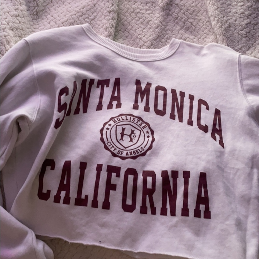 Hollister White Sweatshirt